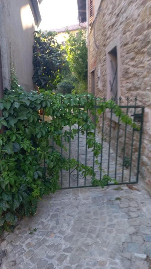 La Maison Du Chateau Cremolino Exterior foto
